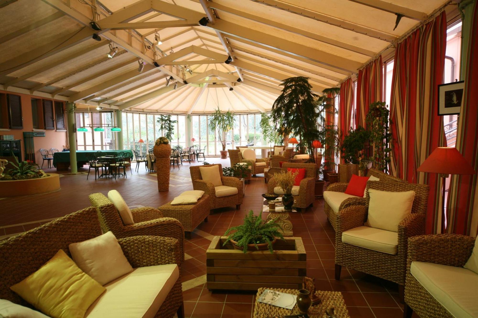 Hotel Villa Leri Monte Colombo Exterior photo